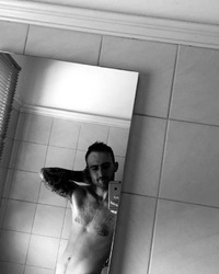 Hung guy selfie